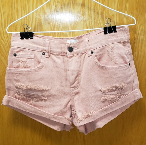 🌻NWT Distressed Coral Shorts - Picture 1 of 3